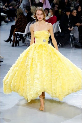 Платья на выпускной с подиума недели моды в Париже